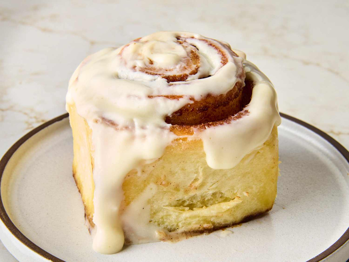8 Giant Cinnamon Rolls